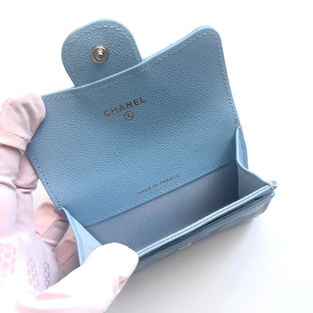 🔥 CHANEL Caviar Quilted Flap Cardholder in Sky blue